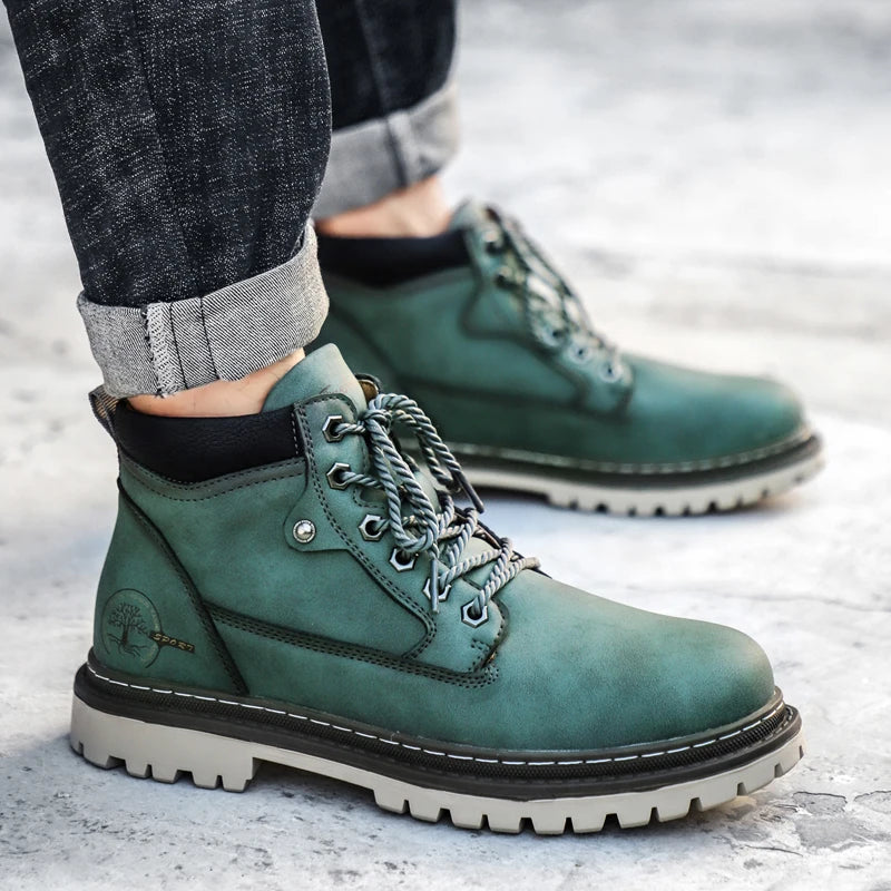 Men's Warm Winter Ankle Boots – Waterproof Outdoor Sneakers with Cozy Lining