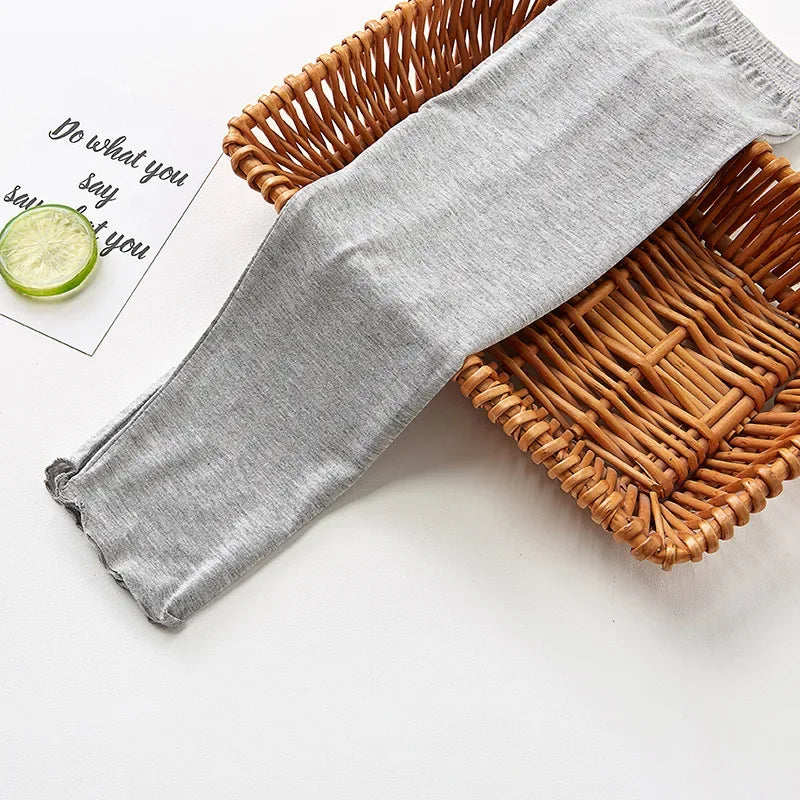 Girl's Ruffle Cropped Leggings