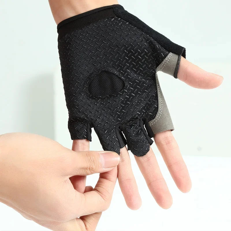 Non-Slip Breathable Gym Gloves for Weightlifting & Fitness